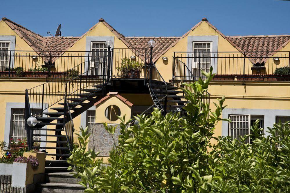 Agriturismo Il Casale Delle Ginestre 菲乌米奇诺 外观 照片