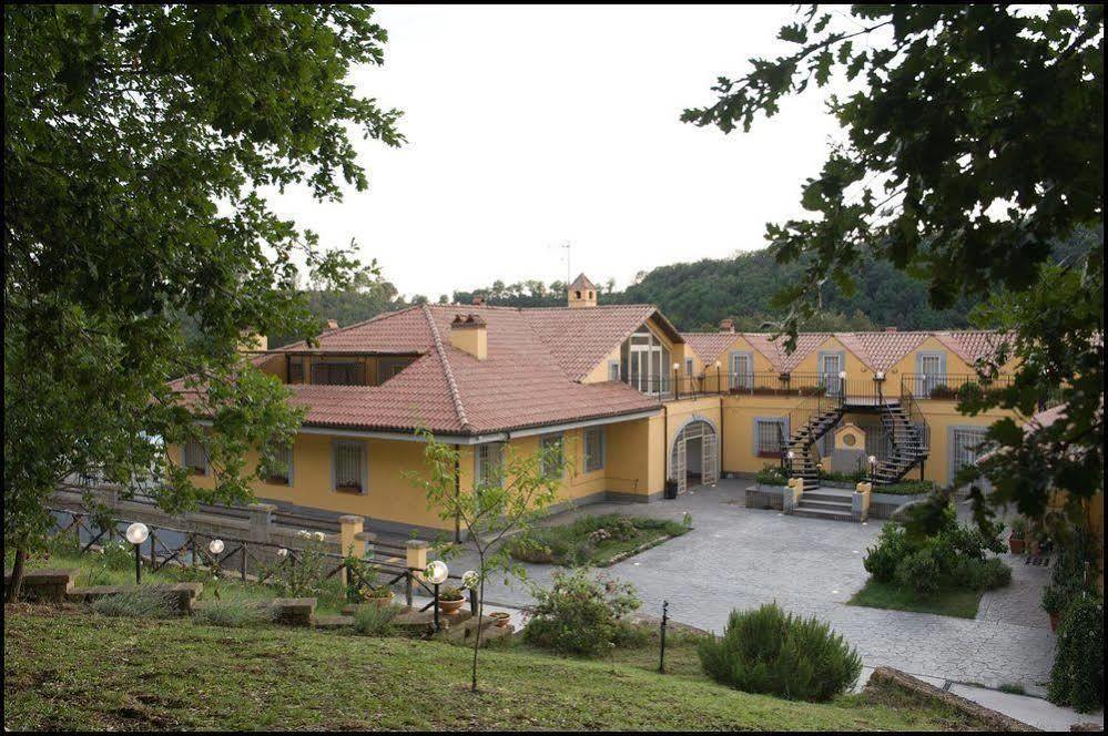 Agriturismo Il Casale Delle Ginestre 菲乌米奇诺 外观 照片