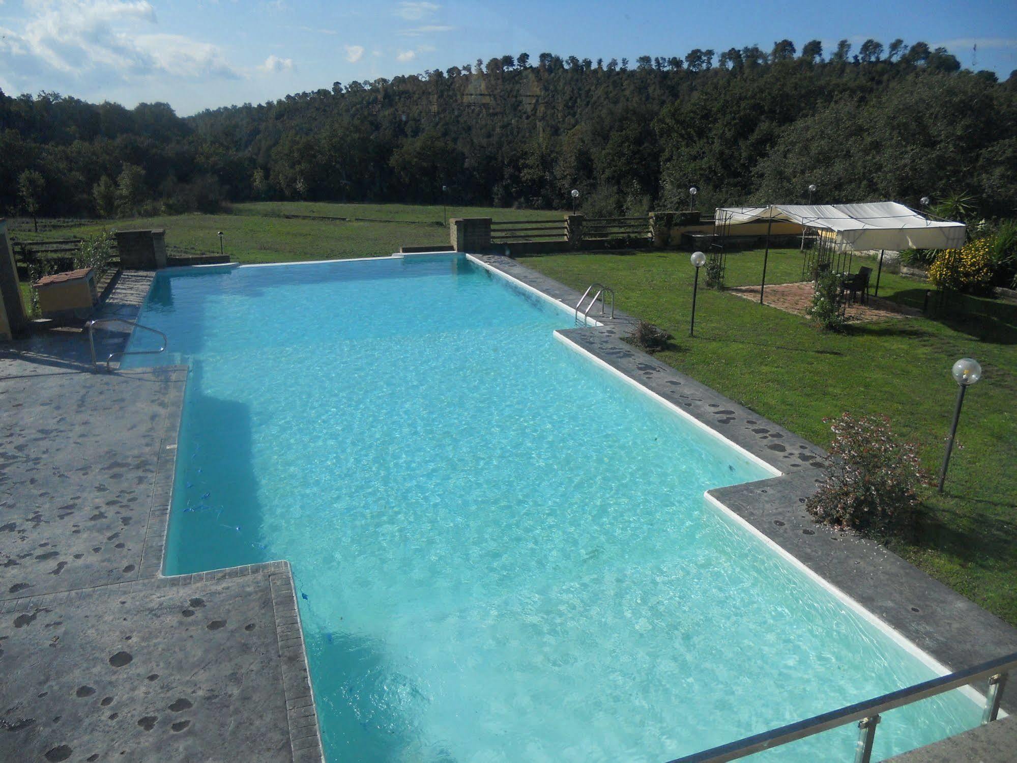 Agriturismo Il Casale Delle Ginestre 菲乌米奇诺 外观 照片