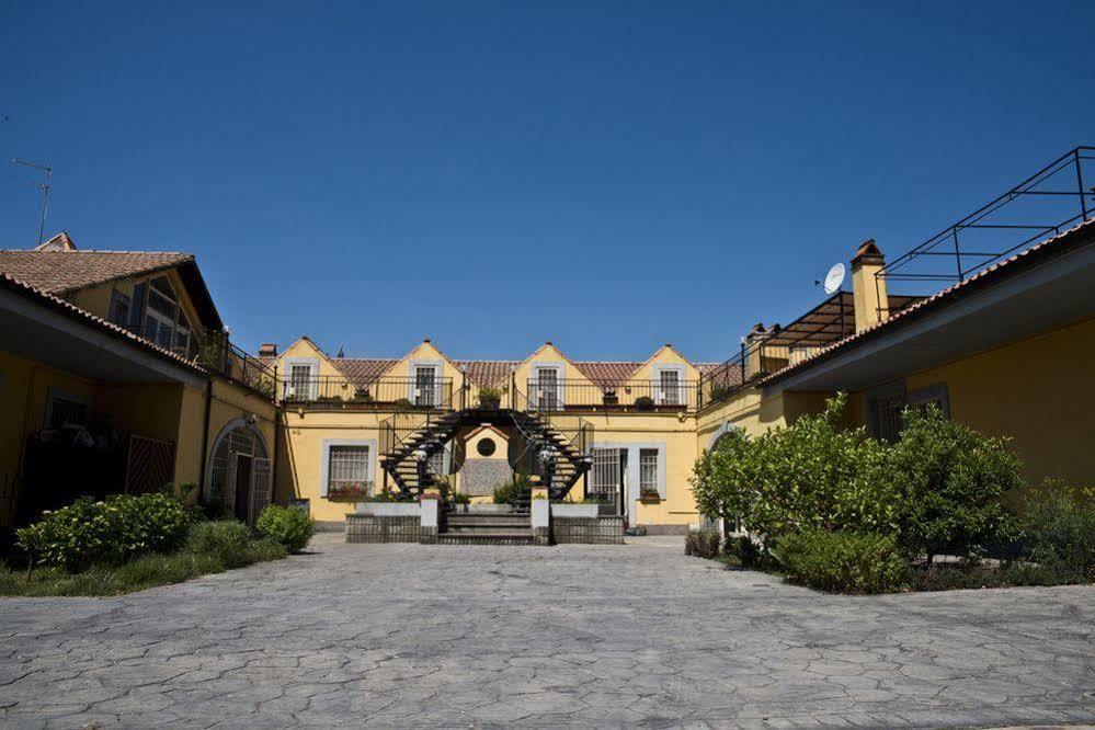 Agriturismo Il Casale Delle Ginestre 菲乌米奇诺 外观 照片