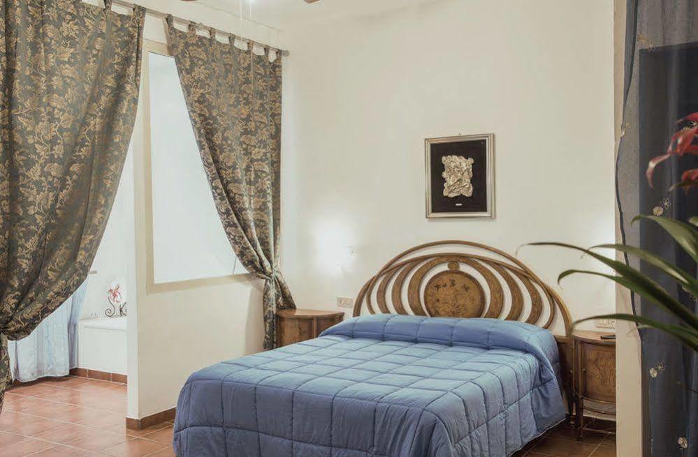 Agriturismo Il Casale Delle Ginestre 菲乌米奇诺 外观 照片